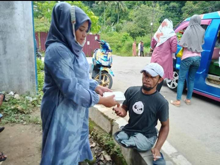 Ketua rumah data ( penamping disabilitas Kecamatan Padang Selatan ) dalam kegiatan jum'at baroqah